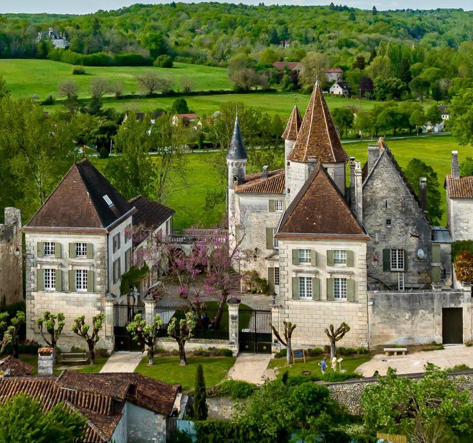 Chateau Des Senechaux, Bourdeilles Exterior foto