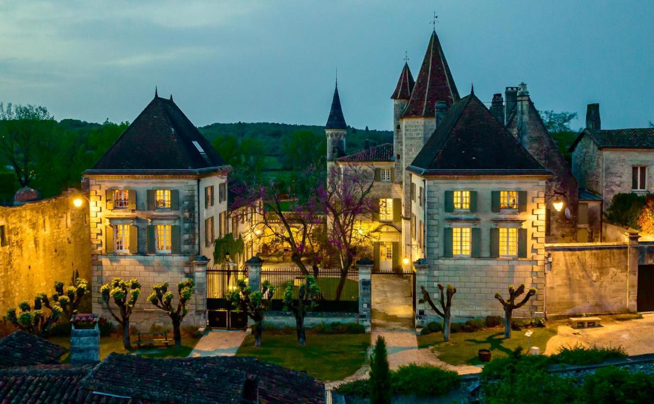 Chateau Des Senechaux, Bourdeilles Exterior foto