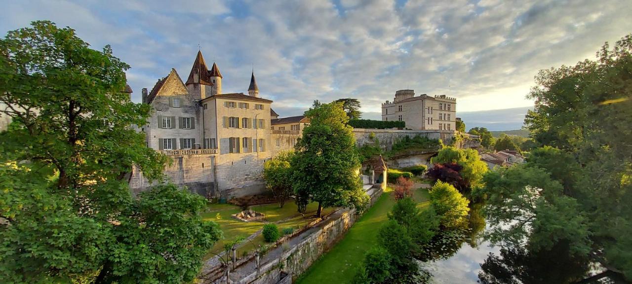 Chateau Des Senechaux, Bourdeilles Exterior foto